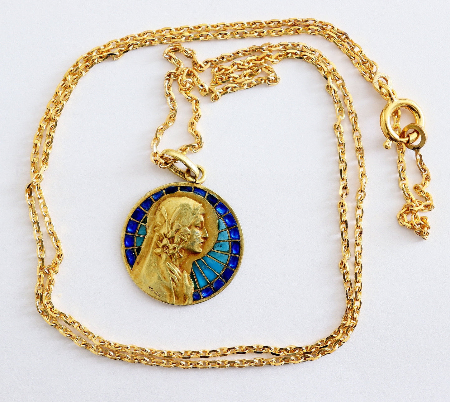 Art Deco Pendant 18 K Gold Plique-à-Jour Medal : Virgin Mary with lilies w Chain