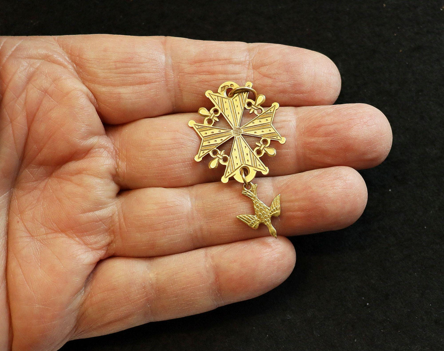 18 K Solid Gold Pendant VintagevFrench Medal Huguenot Cross Protestant - 1930 's - Large Size - Pristine condition.