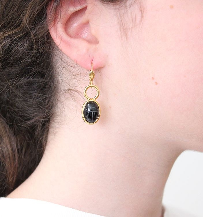 1950 Period Vintage ONYX Intaglio Scarab Gold Earrings UNUSUAL