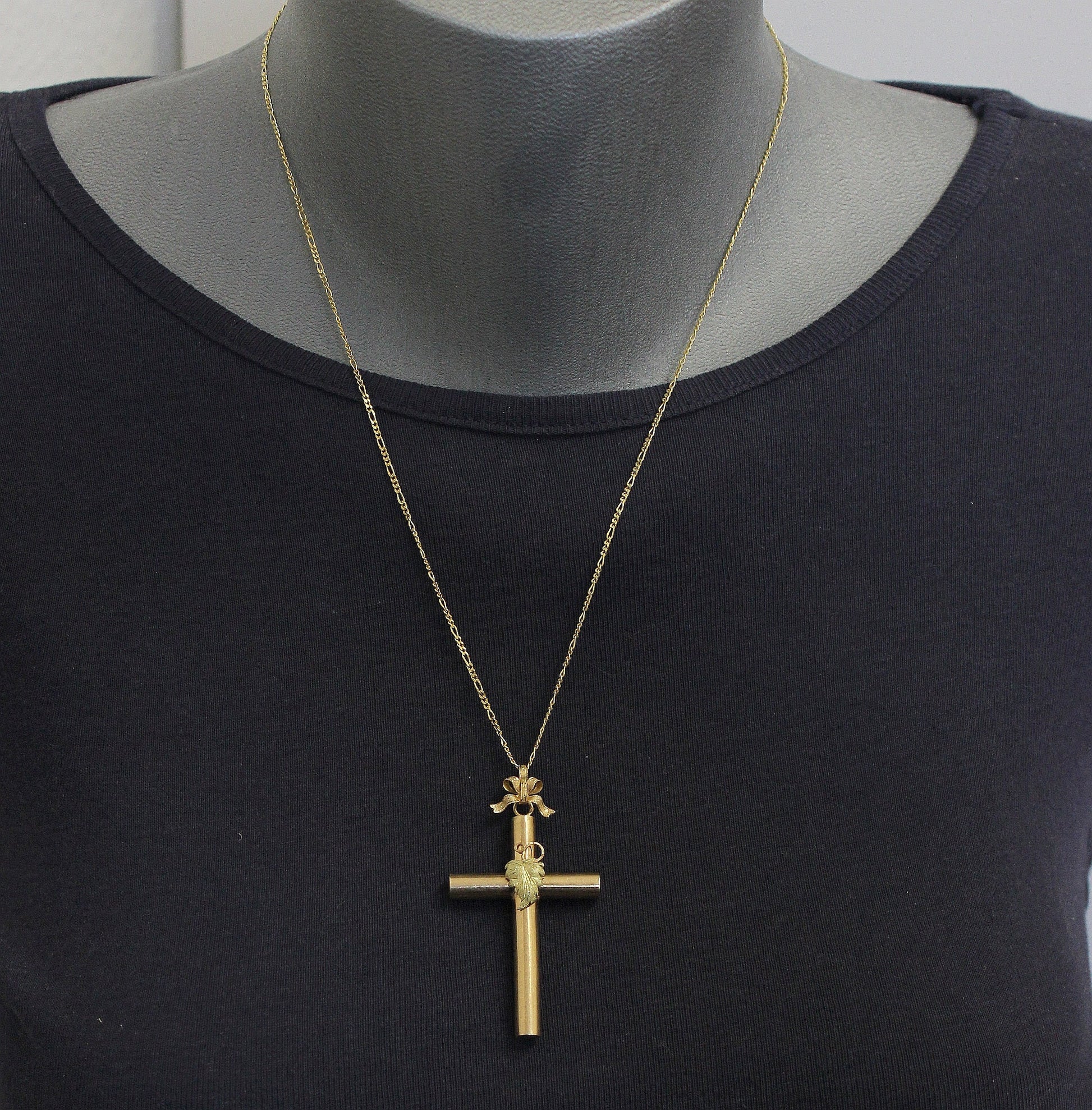 Late 19h Century French Solid 18K Gold Bicolor Intricate Cross Pendant Jewel UNIQUE