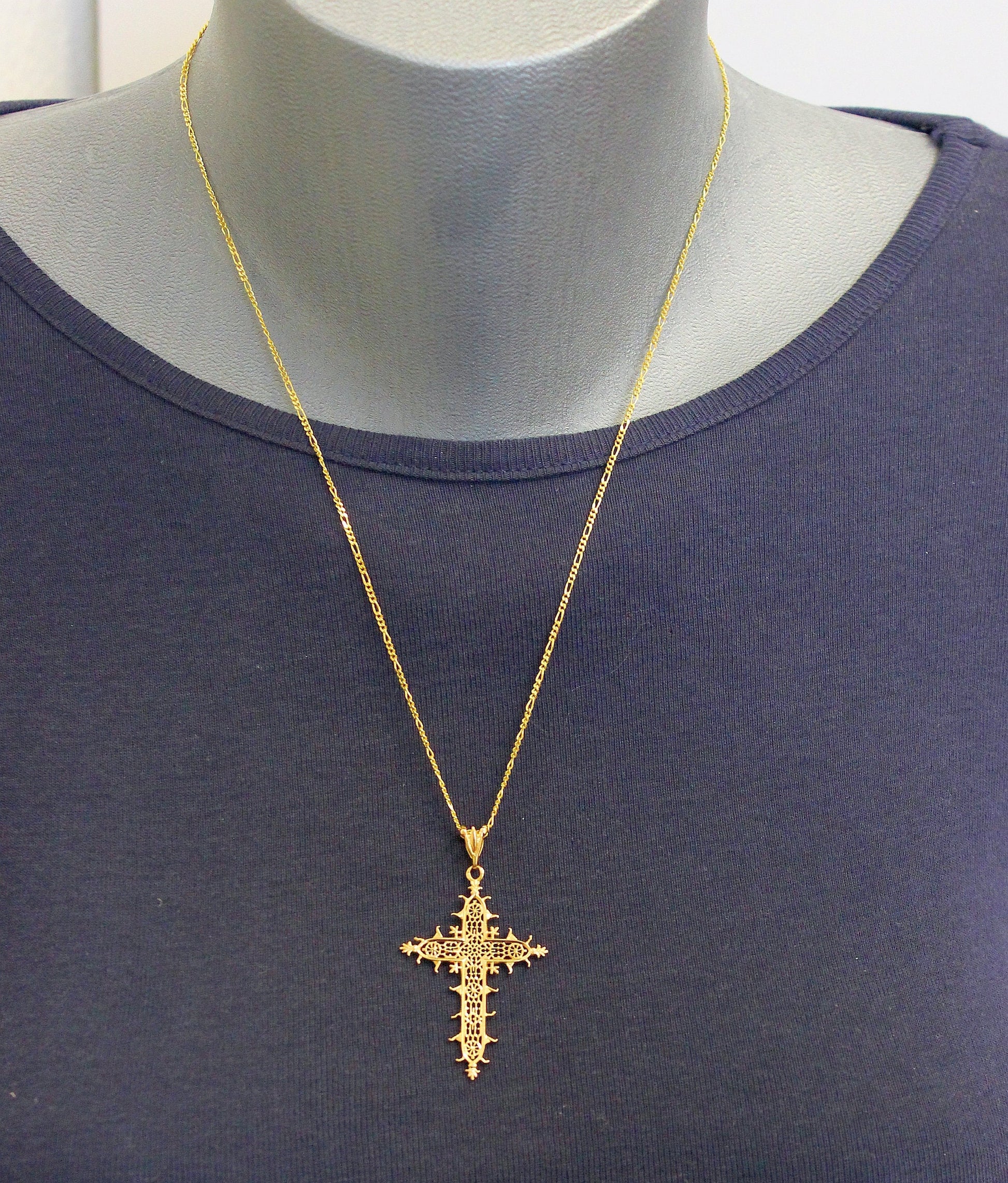 Solid 18K Gold Filigree Cross Pendant Medal of the Estaing Bridge - Rare & Exquisite