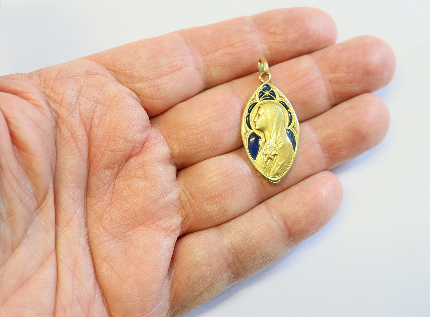 Antique 18 K Gold Plique-à-Jour Virgin Mary Heavy Pendant By Gilbert -dd 1918 - Very Rare