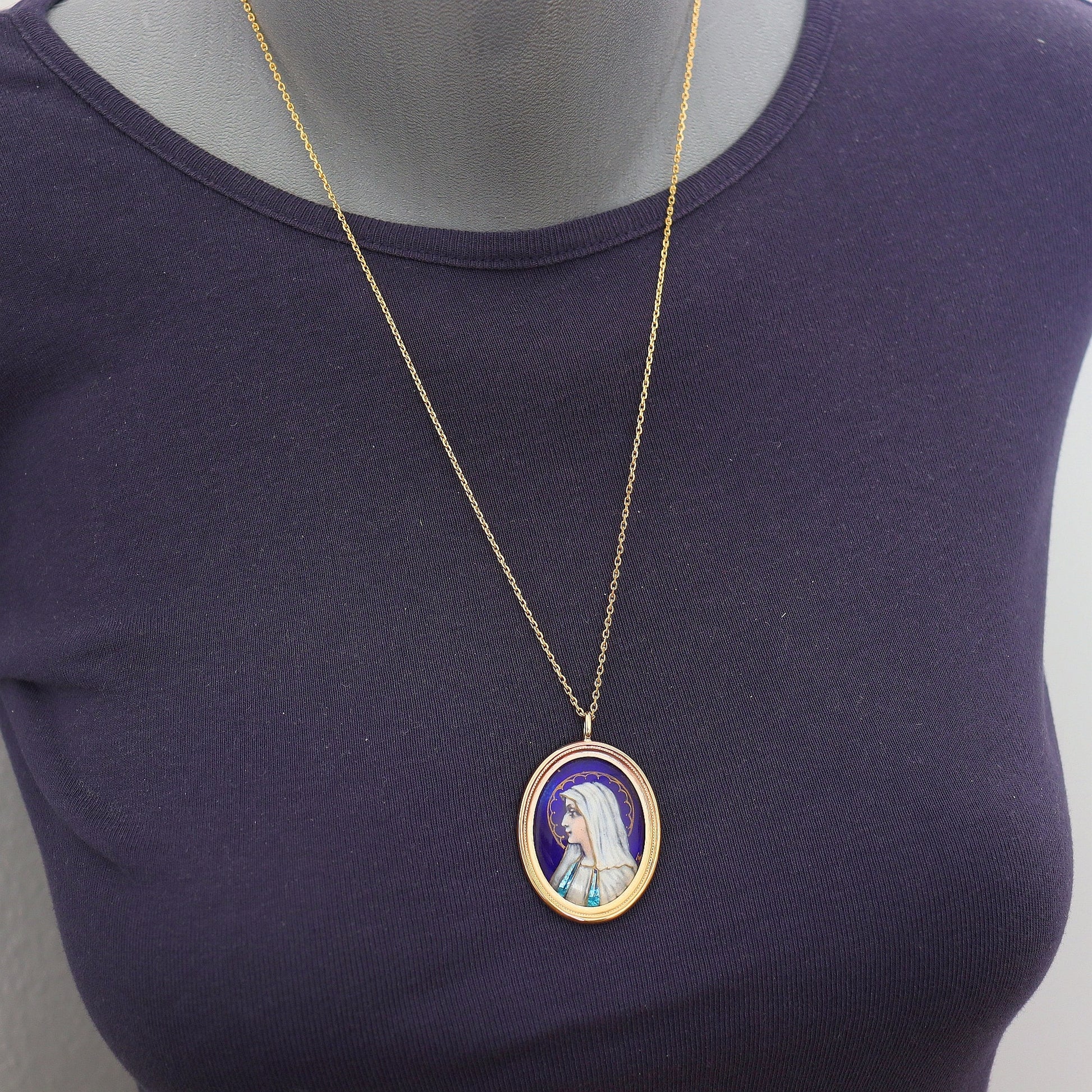 Virgin Medallion & Chain Hand Painted Limoges Enamel in 18 K. Gold Frame - 19th Cent