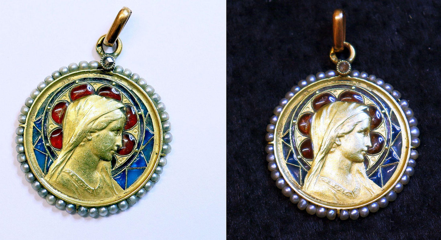 18 K Gold Plique-à-Jour Bicolor Pendant Medal with pearls and Diamond : The Virgin Mary - circa 1930 w Chain