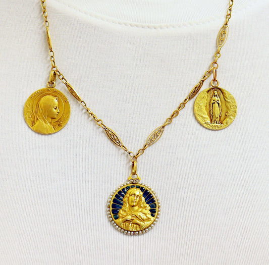 Plique à jour, all 18K. Gold Necklace Exceptional w 3 Medals, dd 1909 Unique and Pristine Antique Jewel