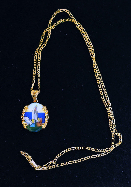 Pendant Medal Mary Lady of Fatima Hand Painted Miniature in Vermeil Frame w chain - 1930's Rare