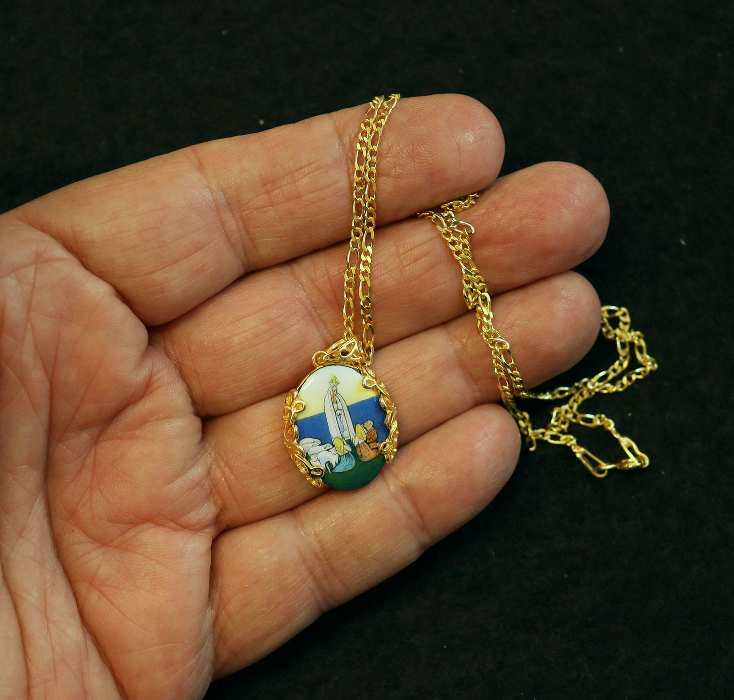 Pendant Medal Mary Lady of Fatima Hand Painted Miniature in Vermeil Frame w chain - 1930's Rare