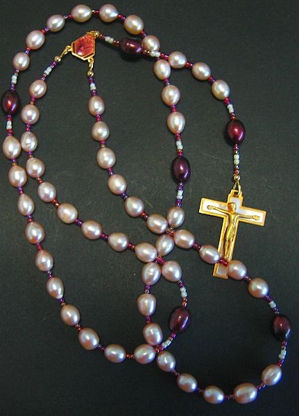 Catholic Rosary Prayer Beads Gebetskette Pink and Mauve Pearls, Gold Plate and Enamel - Saint Therese - Vintage parts